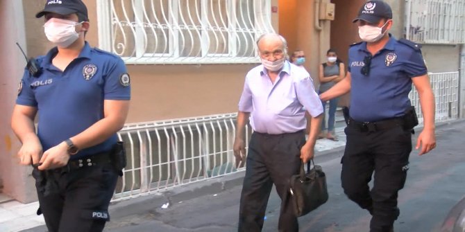 Kardeşinin cesediyle 15 gün aynı evde yaşadı