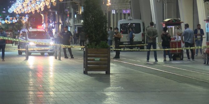 İstiklal Caddesi'nde şüpheli paket