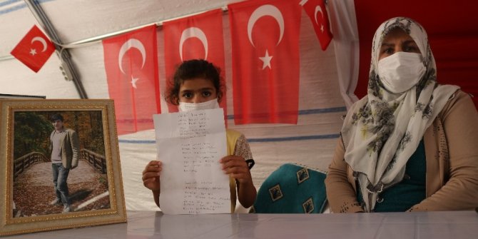 9 yaşındaki Hayrunnisa, teröristler tarafından kaçırılan ağabeyi için şiir yazdı