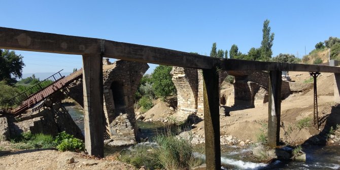 Tarihi köprü yeniden ayağa kaldırılacak