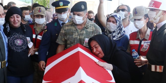 Malatyalı şehit gözyaşları arasında defnedildi
