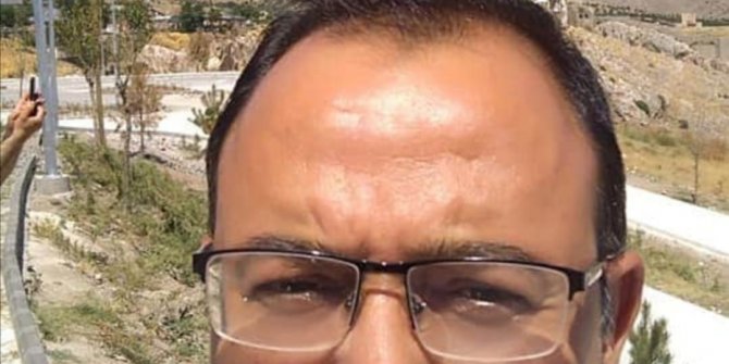 Aşağıdan atılan anahtarı tutmak isterken balkondan düşüp, öldü