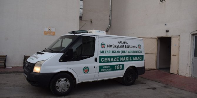 Süt sağarken elektrik akımına kapılan şahıs öldü