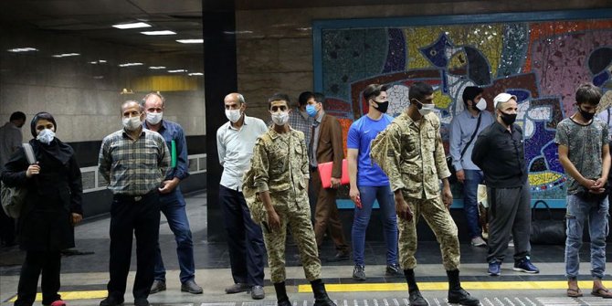 İran'da son 24 saatte Kovid-19'dan 219 kişi hayatını kaybetti