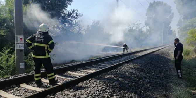 Hatay'da tren yolunda yangın