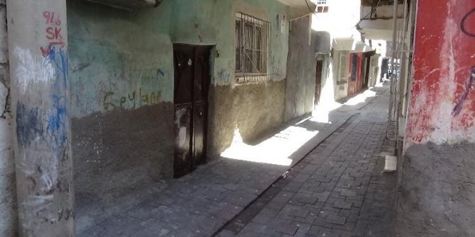 Yaralı halde bulunan kadın yaşamını yitirdi