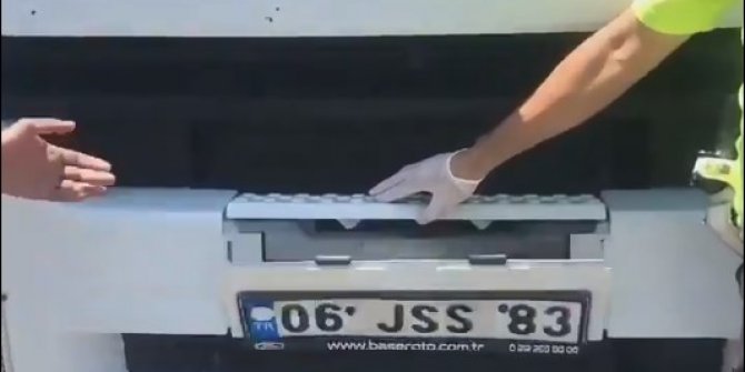 Radara yakalanmamak için plakayı gizleyen düzenek kurmuş