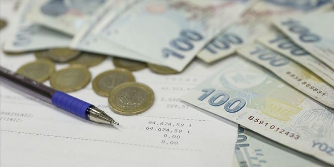 Kovid-19 mağduru esnaf ve sanatkarların kredi borçları ertelendi