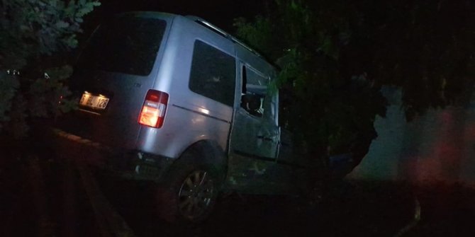 Önce tarlaya ardından eve girdi