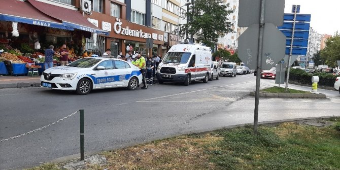 Hasta taşıyan ambulans kaza yaptı