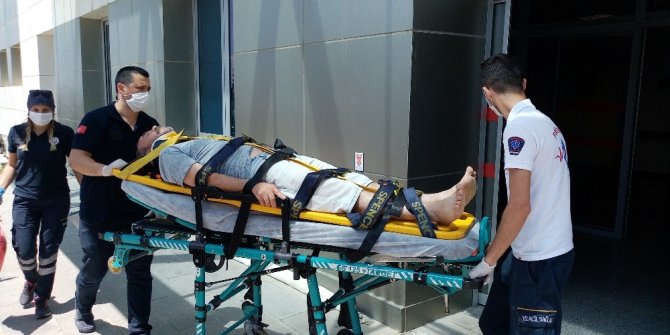 Maden ocağında kamyon devrildi: 3 yaralı
