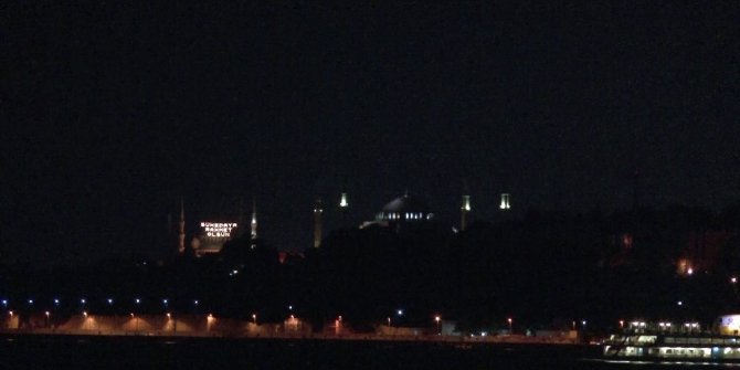 Aydınlığa kavuşan Ayasofya Üsküdar’dan görüntülendi