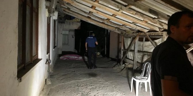 Evinin balkonundan düşen kişi hayatını kaybetti