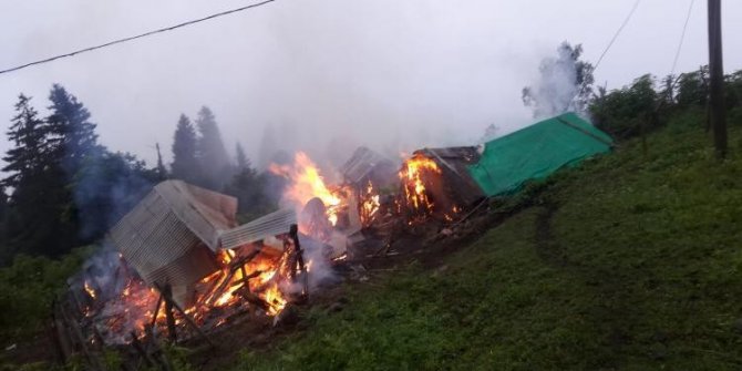 Tüp patlaması sonucu köy evi kullanılamaz hale geldi
