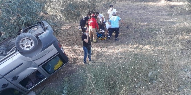 Balıkesir’de kontrolden çıkan araç tarlaya uçtu: 7 yaralı