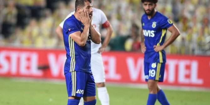 Futbolu bırakan Emre Belözoğlu'ndan ilk açıklama!