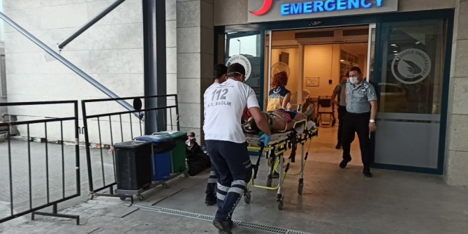 Fındık toplamak için geldiği Akçakoca’da boğulmaktan vatandaşlar kurtardı