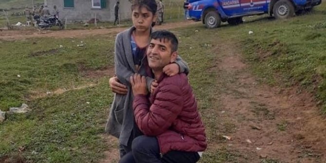 Elif babasına böyle sarıldı