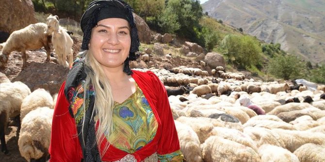 Yüksekova'da mutlu bir köy öğretmeni: Alime Taşcı