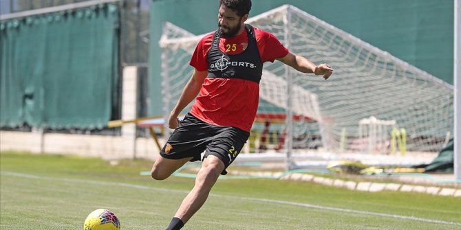 Göztepe Wallace Reis'le yollarını ayırdı