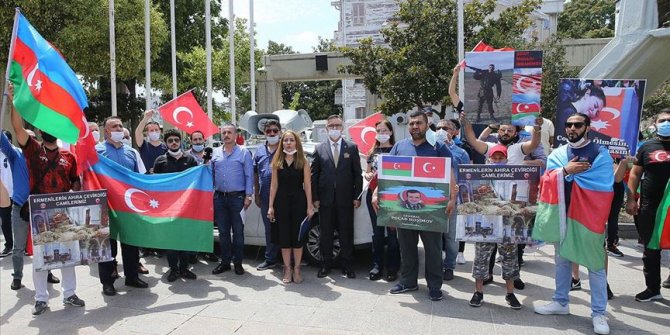 Sivil toplum kuruluşu üyeleri Ermenistan'ın Azerbaycan'a saldırılarını protesto etti