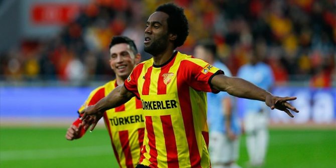 Göztepe'de ayrılan 5. isim Cameron Jerome oldu