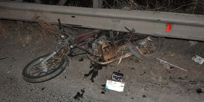 Kazada ayağı kopan motosikletli genç yaşamını yitirdi