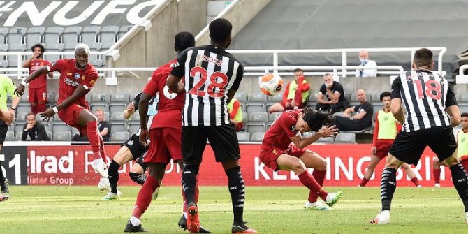 Şampiyon Liverpool sezonu galibiyetle bitirdi