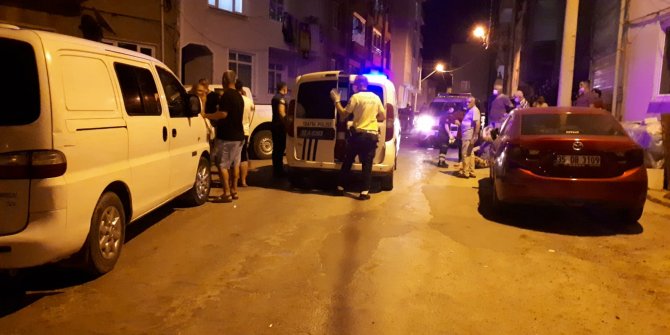 Bayram temizliği için evinin camını silen kadın 5 kattan düşerek öldü