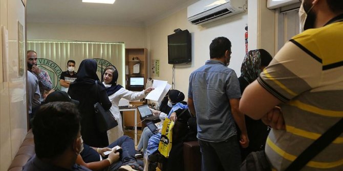 İran'da Kovid-19 hastalarının yaklaşık dörtte biri ölüm riski taşıyor