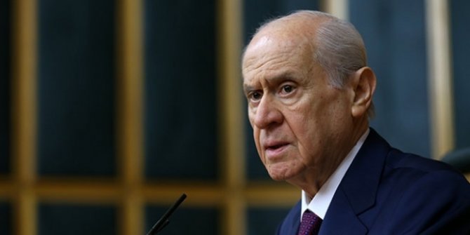 Bahçeli'den Yunanistan'da Türk bayrağının yakılmasına tepki