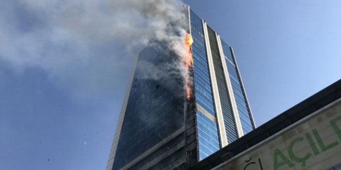 Ankara Söğütözü'nde iş merkezinde yangın