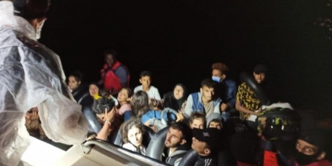 Yunanistan'ın ölüme terk ettiği 56 sığınmacı kurtarıldı