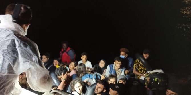 Türk kara sularına geri itilen 56 sığınmacı kurtarıldı