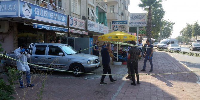 Antalya'da polis merkezi önünde silahlı saldırı: 3 yaralı