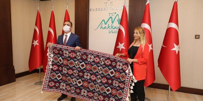 Ressam ve Küratör Uyanık’tan Vali Akbıyık’a ziyaret