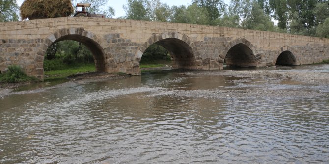 Tokat'ta Roma dönemi köprü hala kullanımda