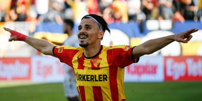 Antalyaspor Serdar Gürler'in bonservisini aldı!