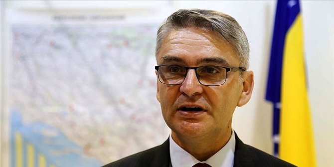 Bosna Hersek'te bir bakan Kovid-19 nedeniyle hayatını kaybetti