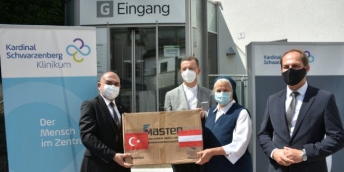 Türkiye'den Avusturya'ya maske yardımı