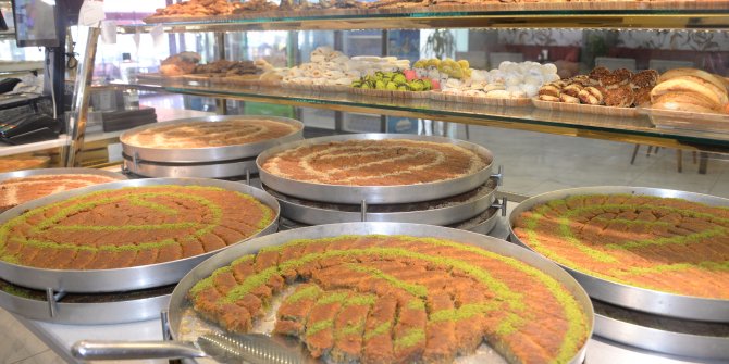 Diyarbakır'da tatlıcıların bayram mesaisi