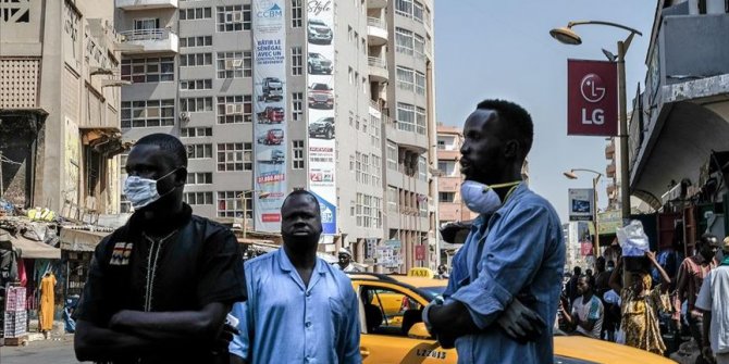 Afrika'da Kovid-19 vaka sayısı 890 bini aştı