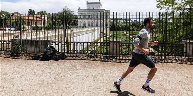 İtalya'da Kovid-19 vakalarındaki artış eğilimi sürüyor