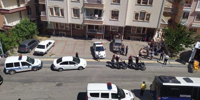 Tartıştığı eşini pompalı tüfekle öldürdü