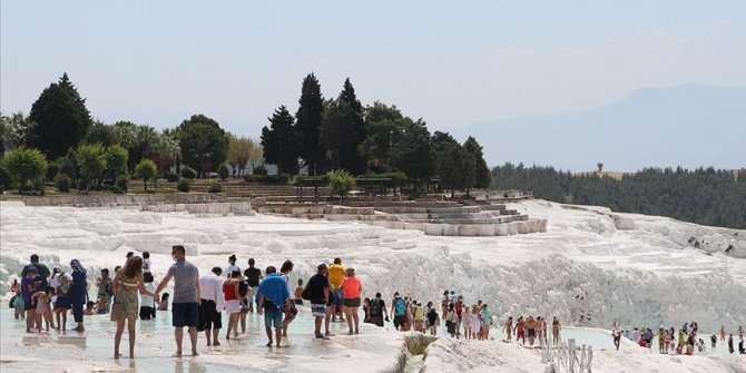 Pamukkale'yi normalleşme sürecindeki 2 ayda 84 bin 900 kişi ziyaret etti