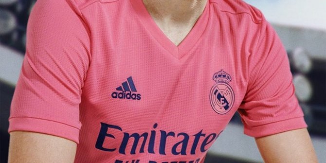 Real Madrid formalarını tanıttı