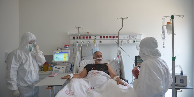 Koronavirüs hastası yoğun bakımdan seslendi: Ailenizden ayrı kalmamak için bayramda evinizde kalın