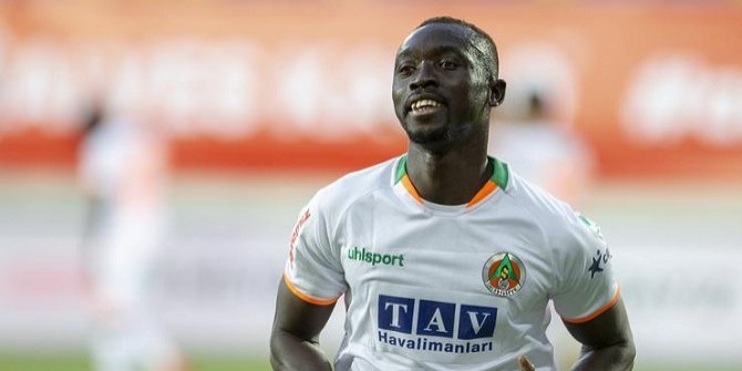 Beşiktaş ve Fenerbahçe'nin Cisse yarışı