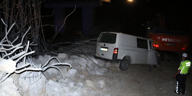 Yol çalışmasının olduğu alana giren aracın sürücüsü yaralandı