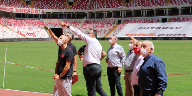 Sivas 4 Eylül Stadı'na UEFA incelemesi